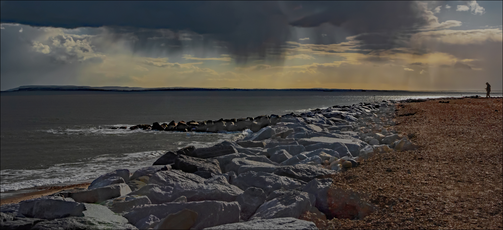 3rd Place PDI &ndash; Dave Mardle &ndash; Rain clouds on the horizon