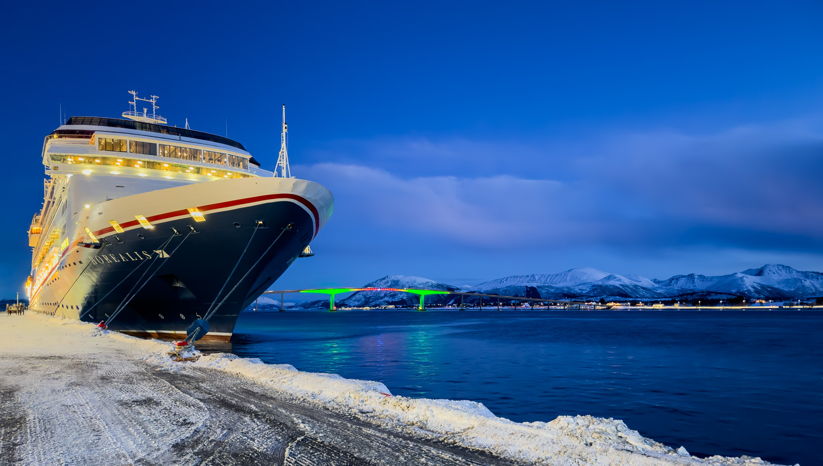 3rd Place - Jan Bambridge - Waiting to depart